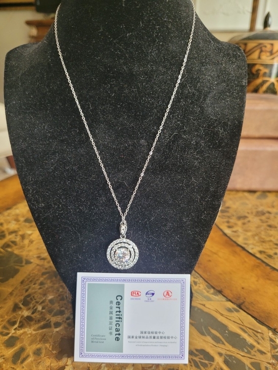 Jewelry - Silver Moiusenite Halo Pendant Necklace - Elegant Women Jewelry